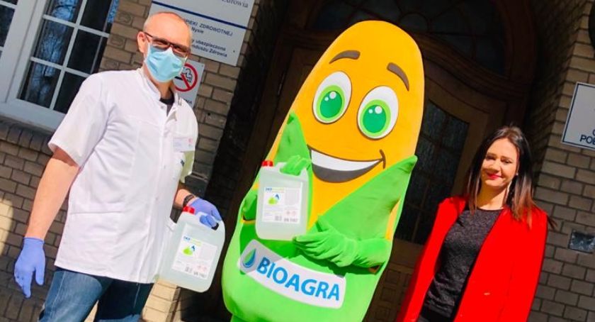 Bioagra produkuje płyn dezynfekcyjny. Przekazała 7 tys. litrów szpitalowi, straży i samorządowi