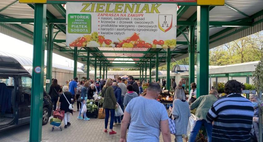 Klienci wrócili na targowisko [FOTO]