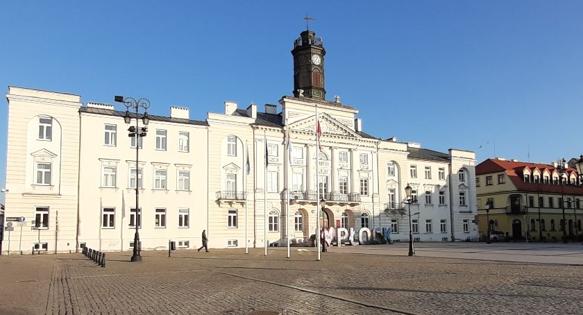 Znamy wykonawcę remontu elewacji płockiego ratusza