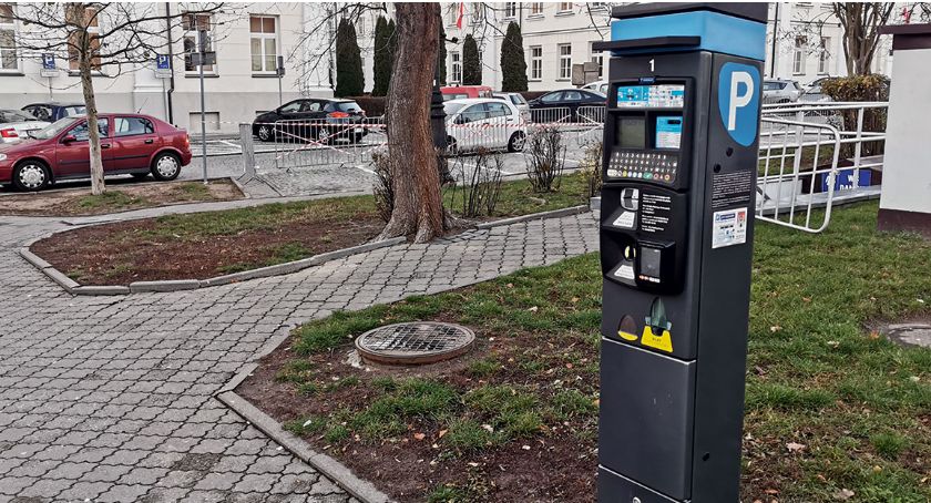 Bezpłatne pół godziny parkowania w centrum nie dla wszystkich
