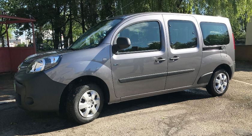 Samochód elektryczny do patrolowania płockich ulic. Trwają testy