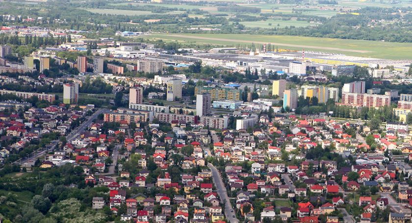 Weekendowy pik benzenu. ORLEN wyjaśnia, prezydent chce skierować sprawę do prokuratury