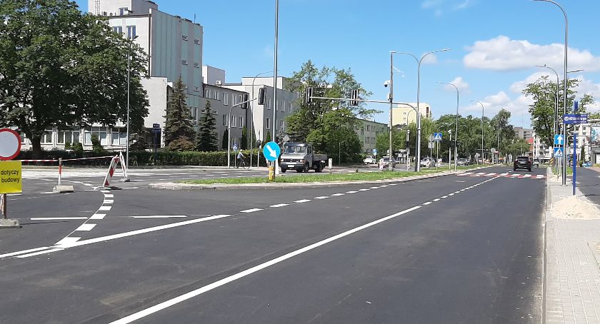 Al. Jachowicza już przejezdne, ale z utrudnieniami