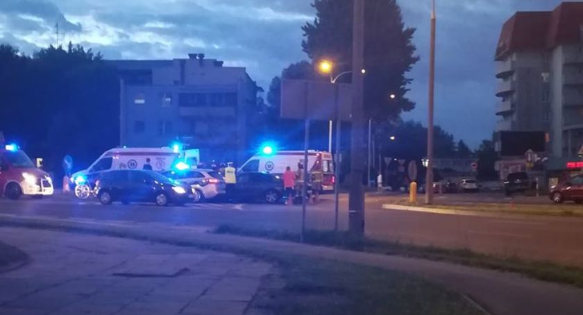 Co się działo wczoraj wieczorem pod Mazovią? 73-latka nie ustąpiła pierwszeństwa bmw