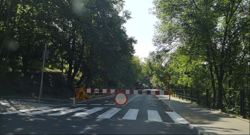 Wiemy co się stało na ulicy Mostowej. Zakończenie prac zaplanowano...
