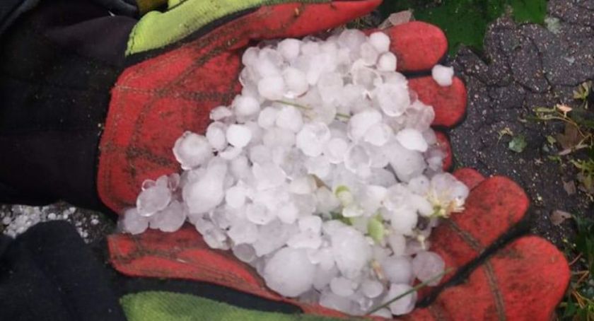 Powalone drzewa i spory grad. Pierwsze groźne burzowe pomruki za nami!