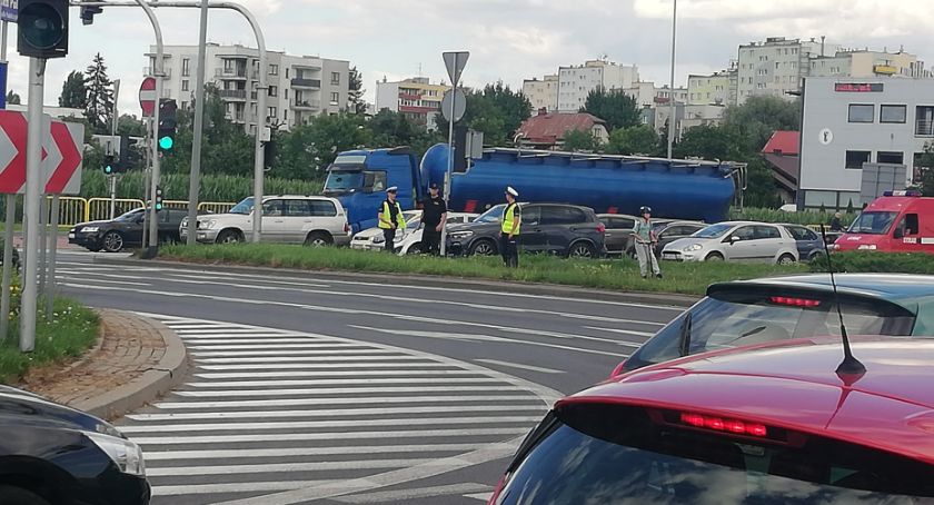 Rondo Wojska Polskiego zakorkowało miasto. Wszystko przez zderzenie 4 aut