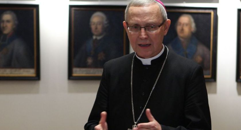 Apel biskupa płockiego do kapłanów w sprawie Hagia Sophia