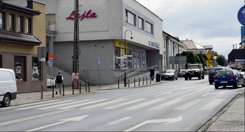 W Gostyninie nowe przejścia dla pieszych i obiekty dla niepełnosprawnych