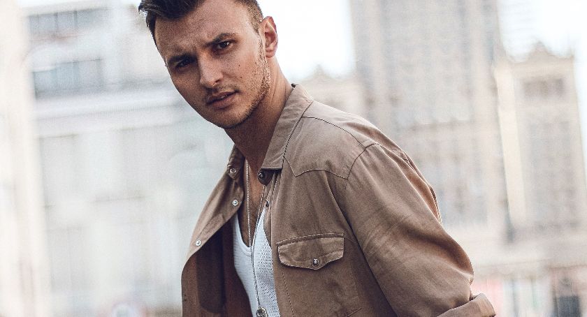 9 lat temu zachwycił Wojewódzkiego w X-factorze, teraz powraca z nowym singlem. Posłuchajcie!