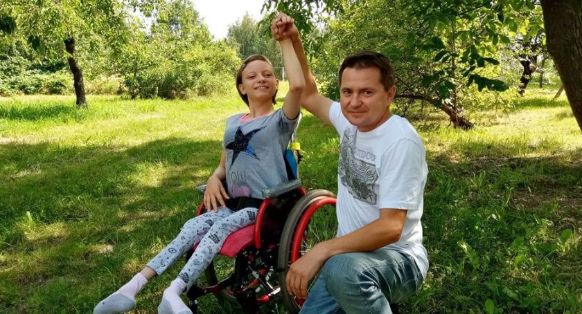 Jutro wyjątkowy gość na płockim nabrzeżu. Płynie 940 kilometrów, aby pomóc Kindze. Płocczanie będą mogli się z nim spotkać