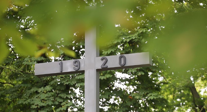 Trwają obchody 100. rocznicy Obrony Płocka. Był apel poległych będą koncerty