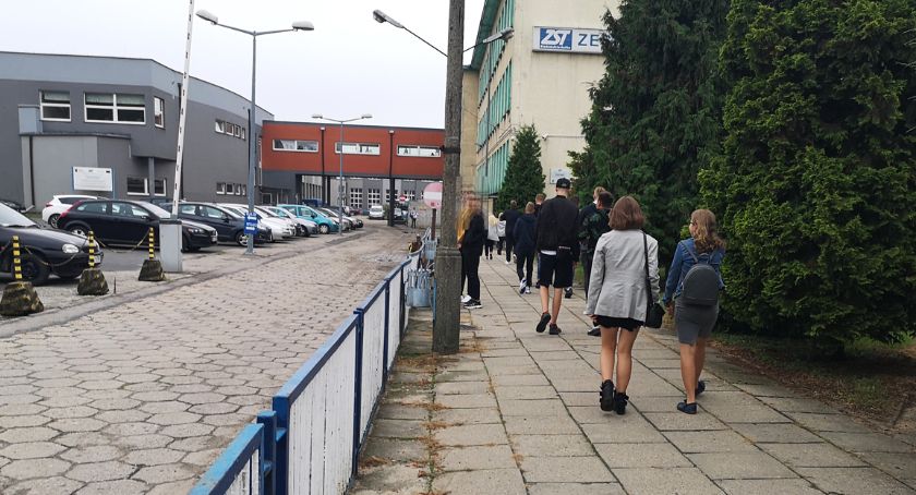 Prawie 20 tys. uczniów rozpoczęło dziś w Płocku kolejny rok szkolny