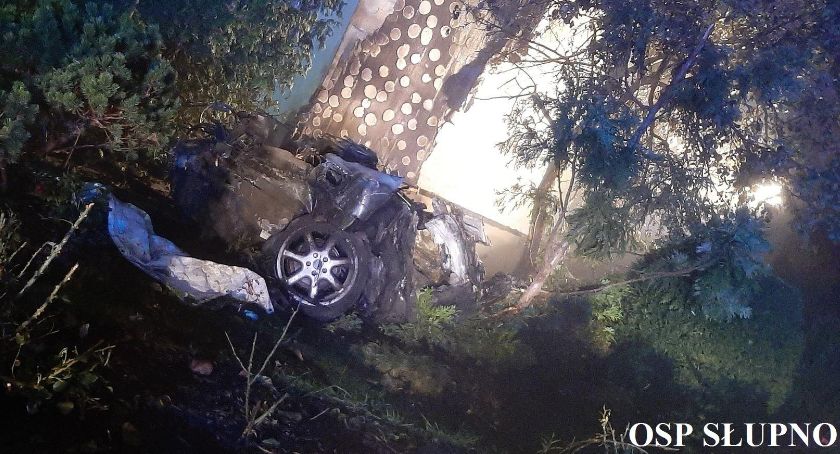 Wypadek na ul. Harcerskiej. Relacja strażaków z OSP Słupno