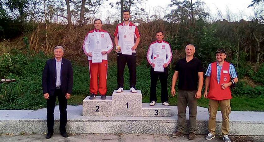 Mistrzostwa Polski w strzelaniu w Jaworze. Brązowy medal Jacka Świętego