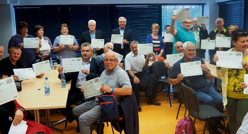 Seniorzy z Mazowsza  szkolą się z bezpiecznej  jazdy