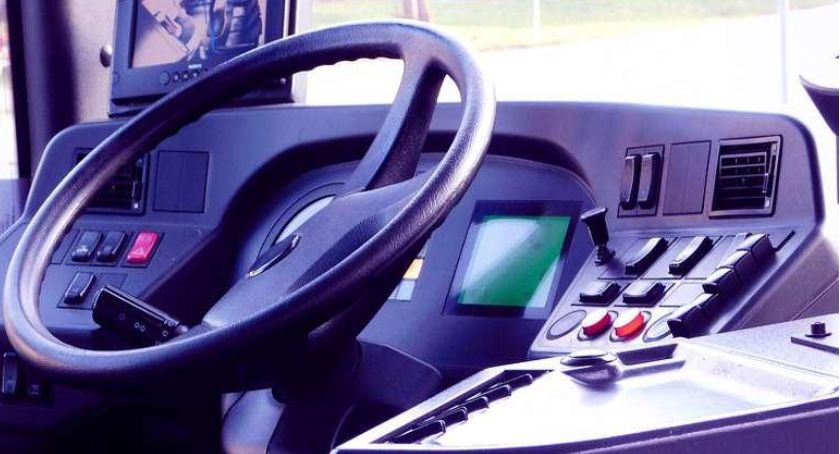 Dodatkowe kursy autobusów na cmentarze już w ten weekend
