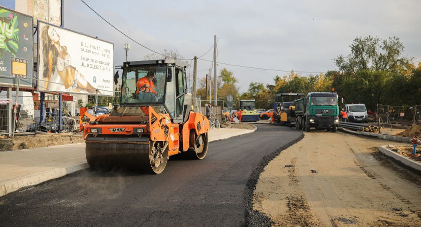 Trwa asfaltowanie wiaduktu i ul. Norbertańskiej