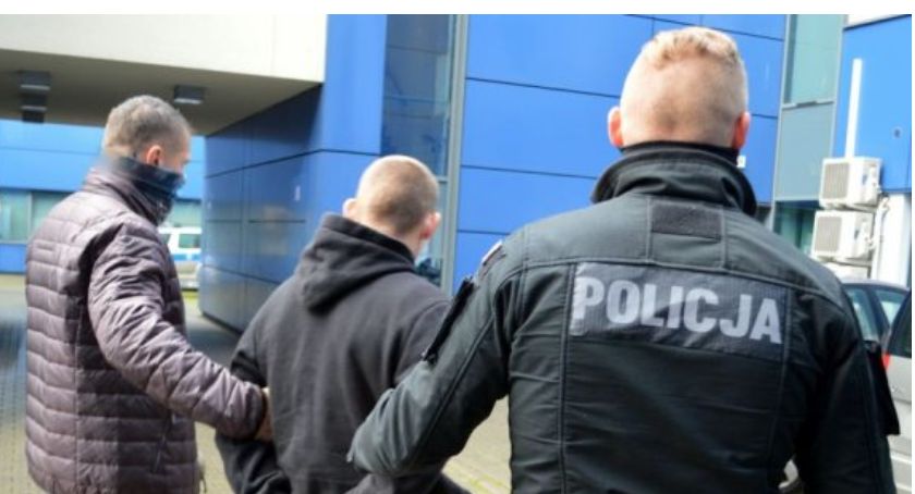 Nie żyje 43-latek. Zarzut zabójstwa usłyszał 25-latek