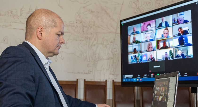 Zdalne spotkanie Miejskiego Zespołu Zarządzania Kryzysowego
