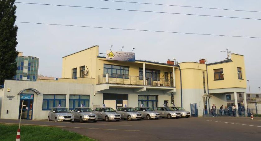Nie taki straszny ani koronawirus, ani plac manewrowy. Kto w Płocku chce mieć prawo jazdy?