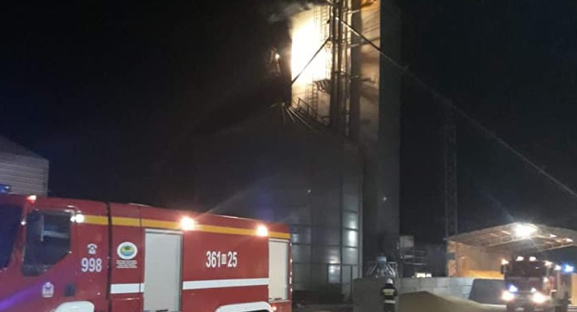 Pożar suszarni w Umieninie. Gorąca akcja na wysokości