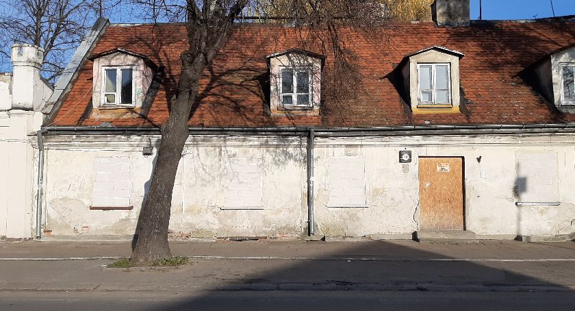 Znamy oferty w przetargu na budowę kamienicy przy ul. Sienkiewicza 44. Ceny są wysokie