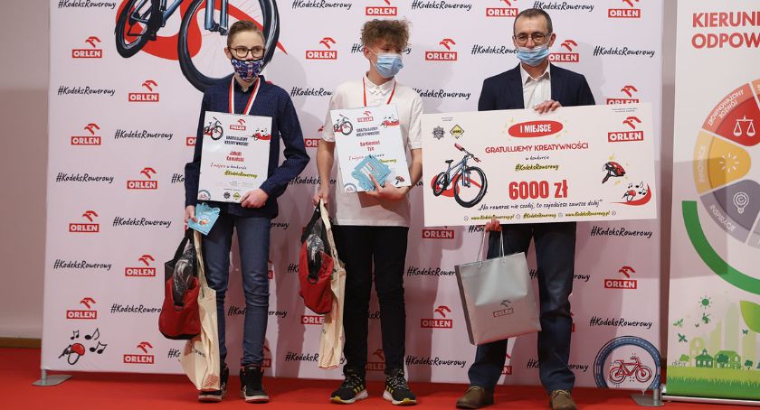 Stworzyli własny „Kodeks rowerowy”. PKN ORLEN nagrodził uczniów płockich szkół [ZDJĘCIA, FILM]
