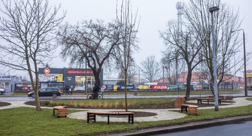 Powstał skwer u zbiegu ulic Kochanowskiego i Bielskiej