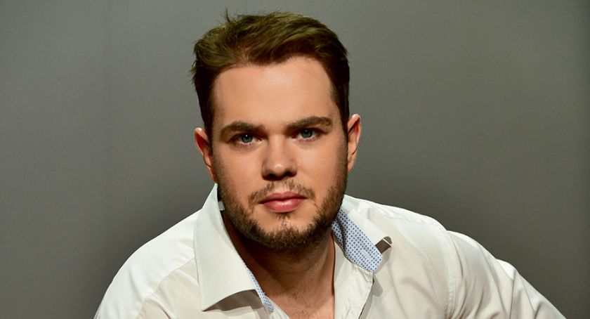 Z Adamem Gradowskim, aktorem Teatru Dramatycznego im. Jerzego Szaniawskiego w Płocku  rozmawia Lena Szatkowska