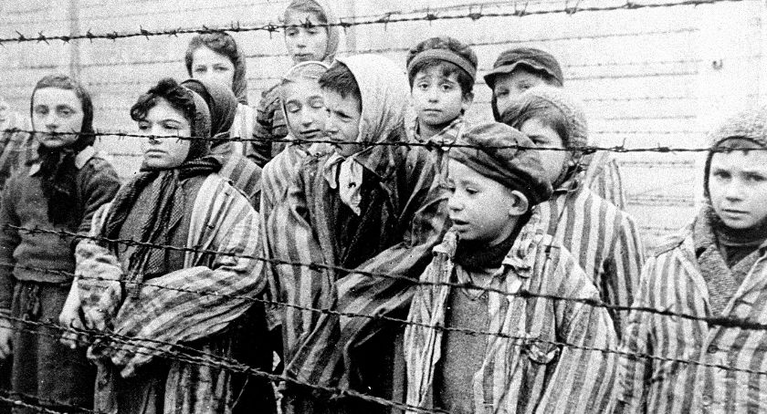 Międzynarodowy Dzień Pamięci o Ofiarach Holokaustu. 76 lat temu wyzwolono więźniów KL Auschwitz       