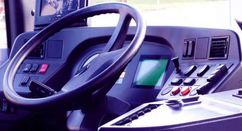 W niedziele handlowe autobusy wszystkich linii miejskich i podmiejskich kursować będą według sobotniego rozkładu jazdy. Pierwszy raz już 31 stycznia