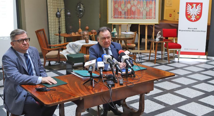 Samorząd Mazowsza obdarował Muzeum Mazowieckie