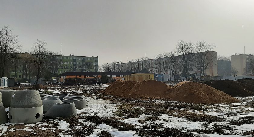 Budowa przedszkola nr 17 przy ul. Kossobudzkiego. Trwają pierwsze wykopy