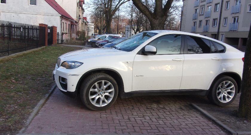 Mistrzowie parkowania w Płocku! Wybierzcie najlepszego!