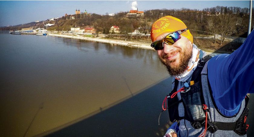 Regularnie biega dopiero dwa lata, ale stawia sobie ambitny plan. 21 półmaratonów w 2021 roku