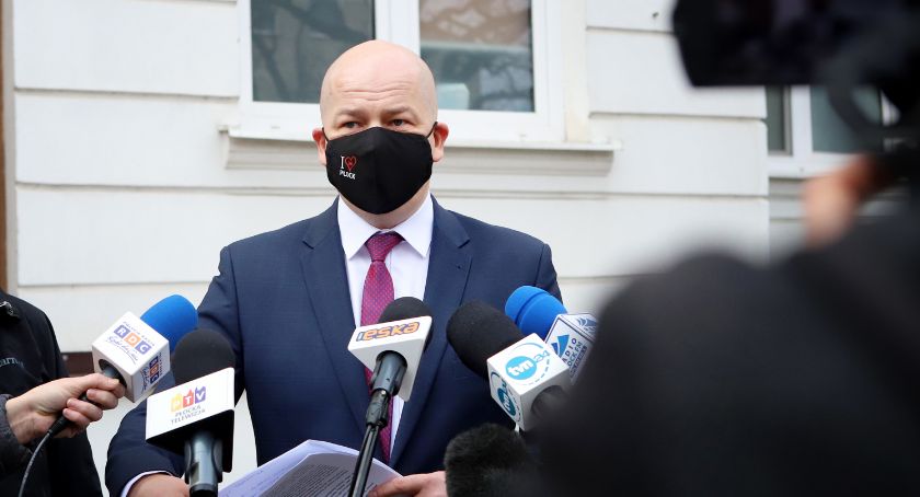 Brakuje lekarzy, nie ma respiratorów. W Szpitalu Miejskim problem z oddziałem covidowym. 50 łóżek oznacza zamknięcie interny i pediatrii