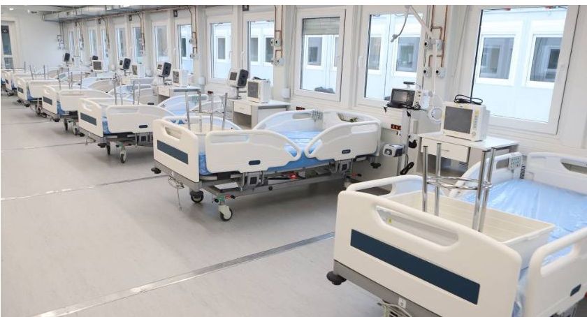 Szpital tymczasowy w Płocku. Opóźnienia w uruchomieniu pododdziału intensywnej terapii. Brakuje pielęgniarek