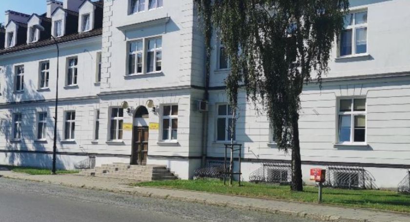 Szpital Św. Trójcy znów przyjmuje pacjentów na internę. Co dalej z oddziałem covidowym?