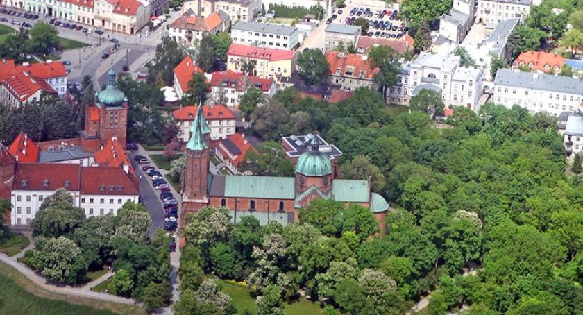 Gdzie w Polsce zarabia się najlepiej? Płock na 9. miejscu