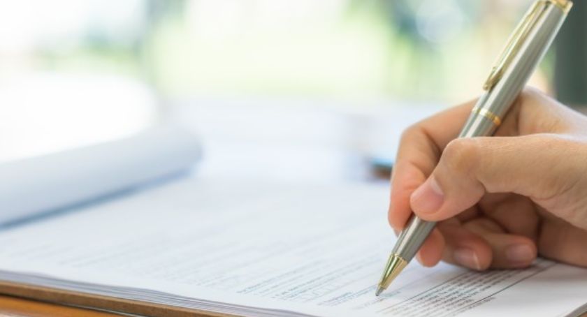 Na 3 miesiące! Przedłużone dofinansowanie do wynagrodzeń pracowników z tarczy branżowej 