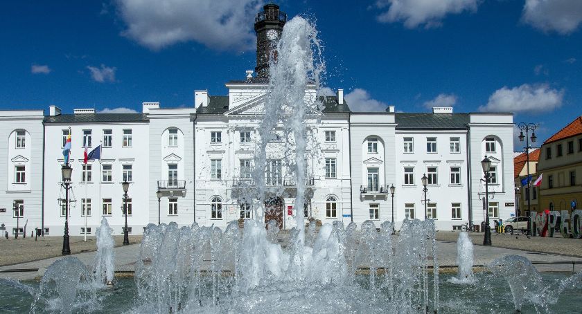 Płockie fontanny znów działają. Co z tężnią?