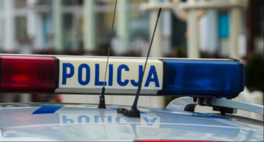 Padły strzały podczas  policyjnego pościgu. Policjant z Płocka trafił do szpitala. Zatrzymano 4 mężczyzn