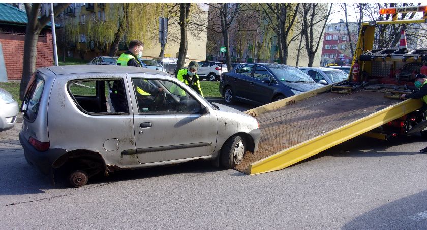 Wraki znikają z płockich ulic. Nareszcie! 