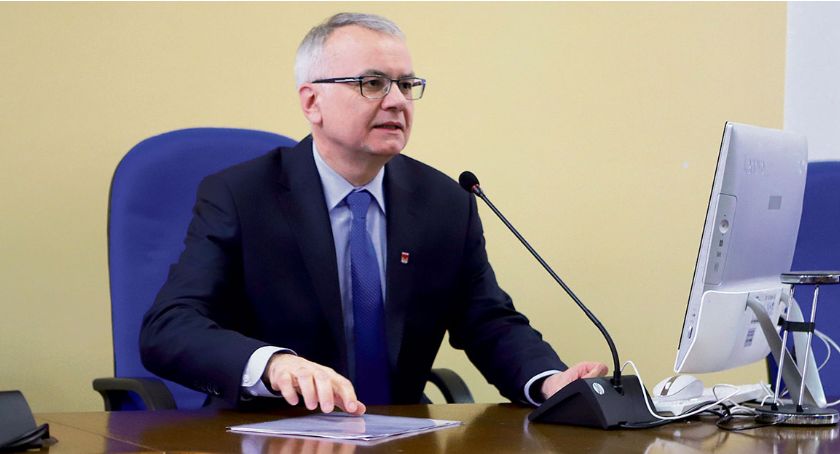 Nie milknie dyskusja po uchwaleniu nowej ordynacji wyborczej do rad mieszkańców osiedli. Riposta przewodniczącego Rady Miasta Płocka