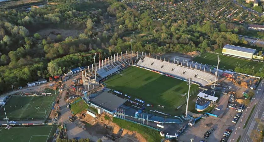 Jak wygląda budowa stadionu Wisły Płock? Zobacz na video!