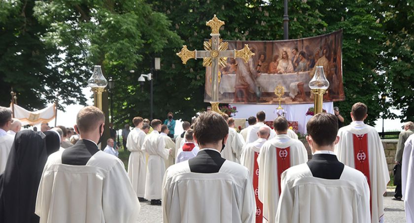 Procesja Bożego Ciała w Płocku [ZDJĘCIA]