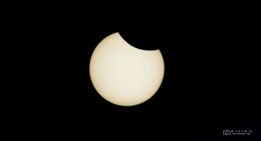 Zaćmienie Słońca na płockim niebie. Fotografia Beaty Jóźwik