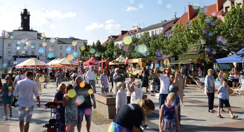 Trwa gorąca biesiada na Starówce [FOTO]