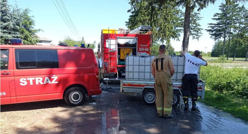 Przyjadą i dowiozą wodę! Brawa za inicjatywę dla strażaków z Małej Wsi! 